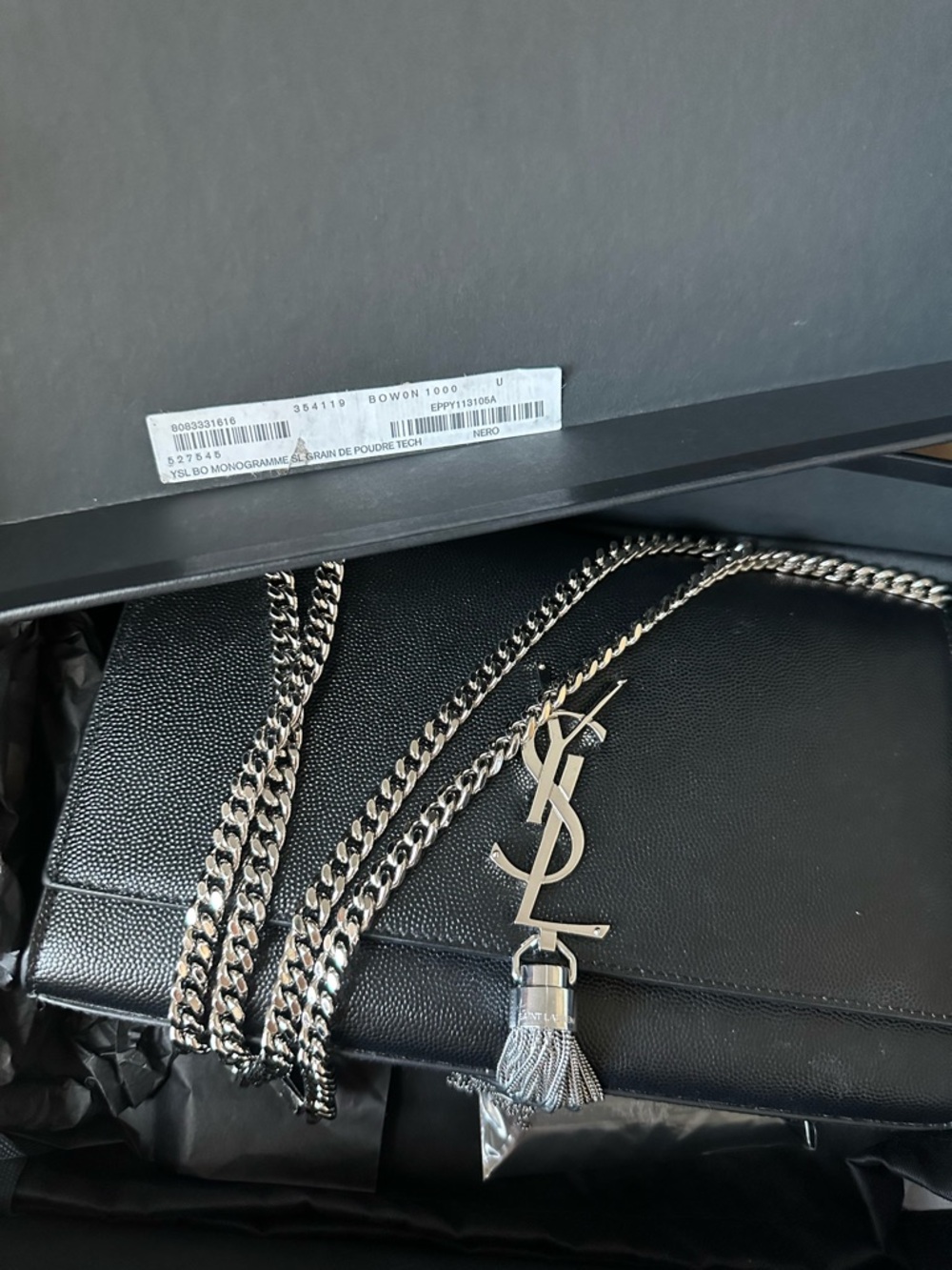 SAINT LAURENT KATE MEDIUM CHAIN BAG WITH TASSEL IN GRAIN - Picture 3 of 17